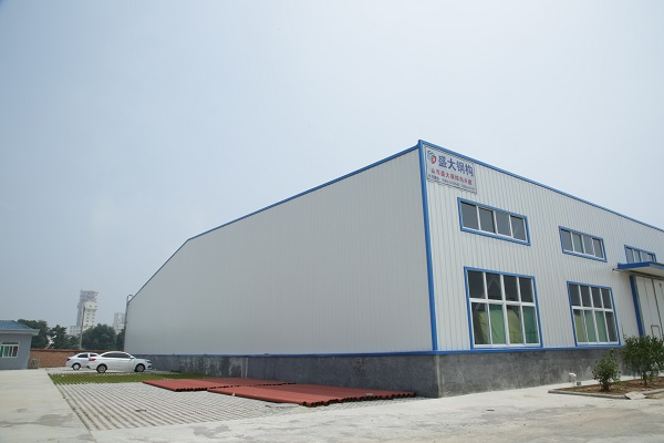 在鋼結(jié)構(gòu)廠房使用、維護(hù)與保養(yǎng)中，需要做到這幾點